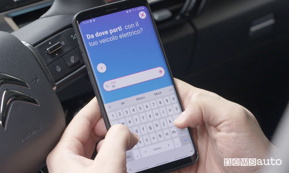 Viaggi con l'auto elettrica, app per la ricarica Free2Move