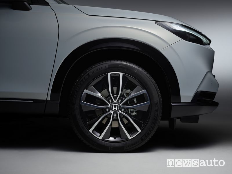 Cerchi in lega da 18" nuovo Honda HR-V e:HEV