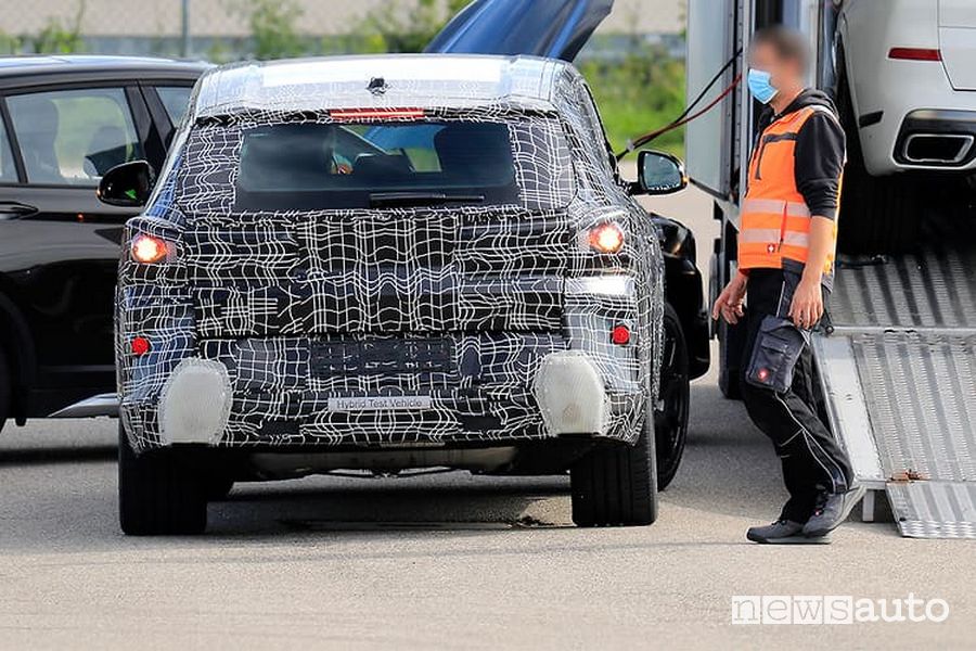 Come sarà il posteriore della futura BMW X8