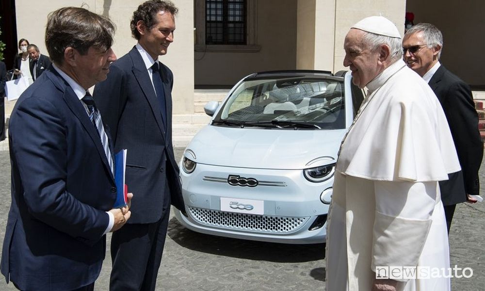 Stellantis, Elkann e Tavares da Papa Francesco