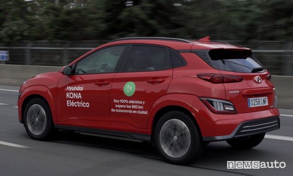 Autonomia auto elettrica, record con la Hyundai Kona