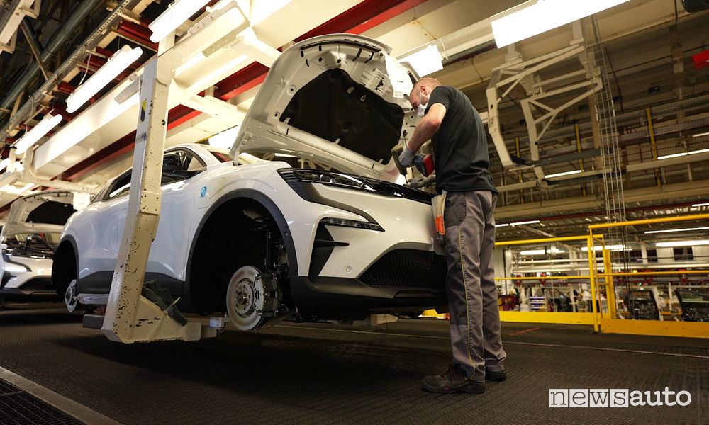 Assemblaggio Renault Mégane E-Tech Electric a Douai