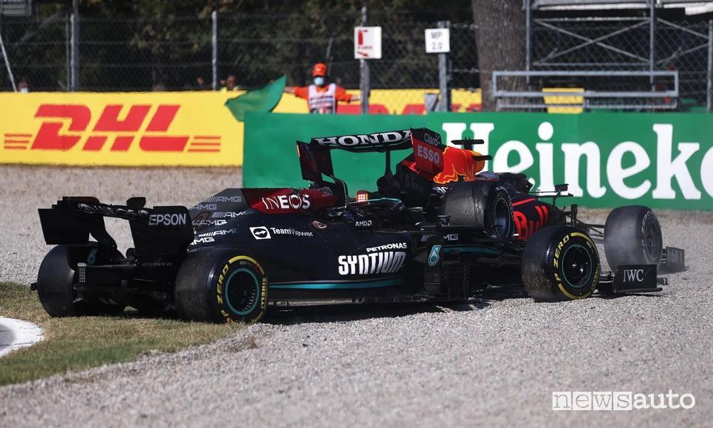incidente Hamilton Verstappen Monza prima variante penalità Gp Russia
