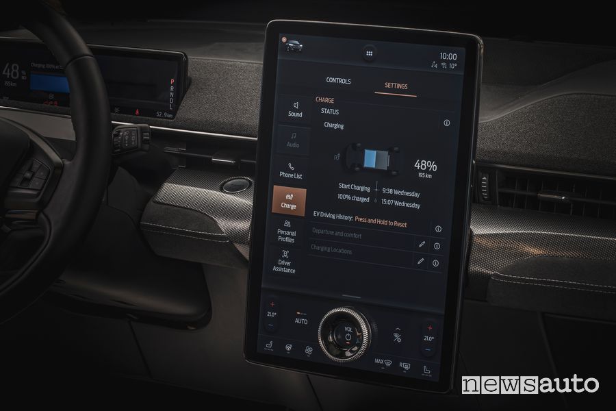 Info autonomia touchscreen full HD da 15,5" Ford Mustang Mach-E GT