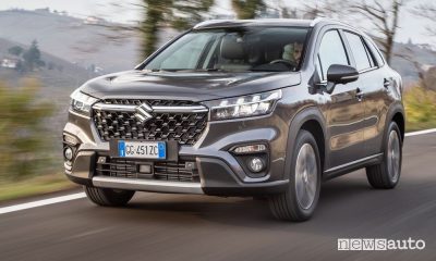 Nuovo Suzuki S-Cross Hybrid, caratteristiche e prezzi