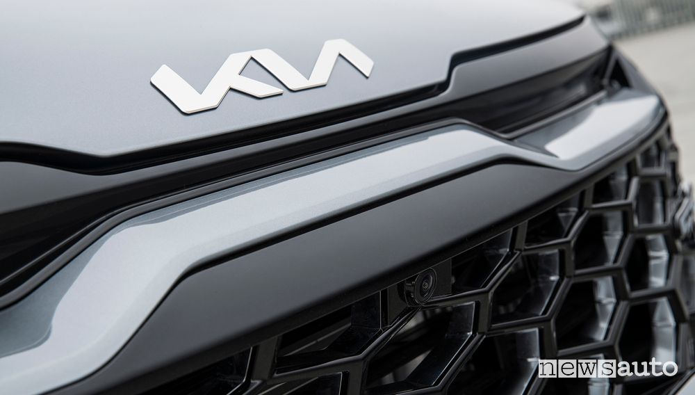 Logo Kia griglia anteriore nuovo Kia Sportage