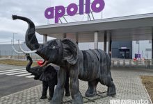 Elefantino di pneumatici all'esterno della fabbrica Apollo Tyres in Ungheria