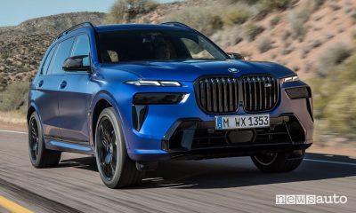 BMW X7 M60i xDrive su strada