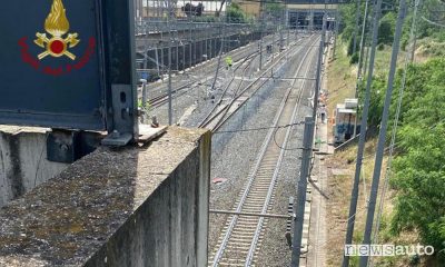 Incidente treno alta velocita, Frecciarossa fuori dai binari a Roma