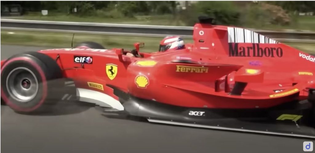 La Ferrari F1 sull'autostrada 