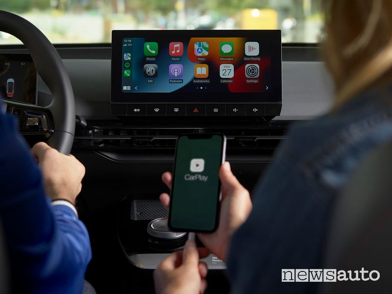 Apple CarPlay infotainment MG4 Electric