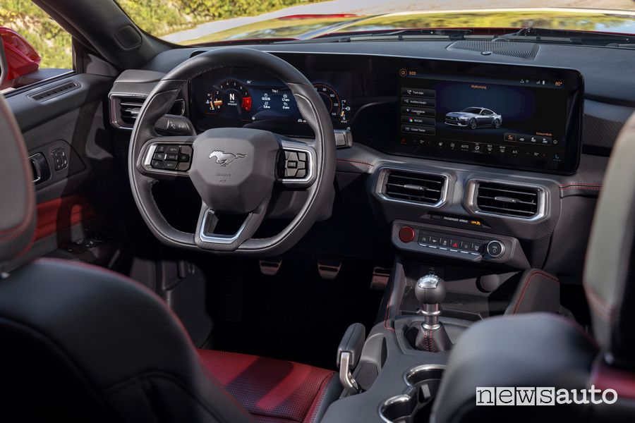 New Ford Mustang cabrio instrument panel