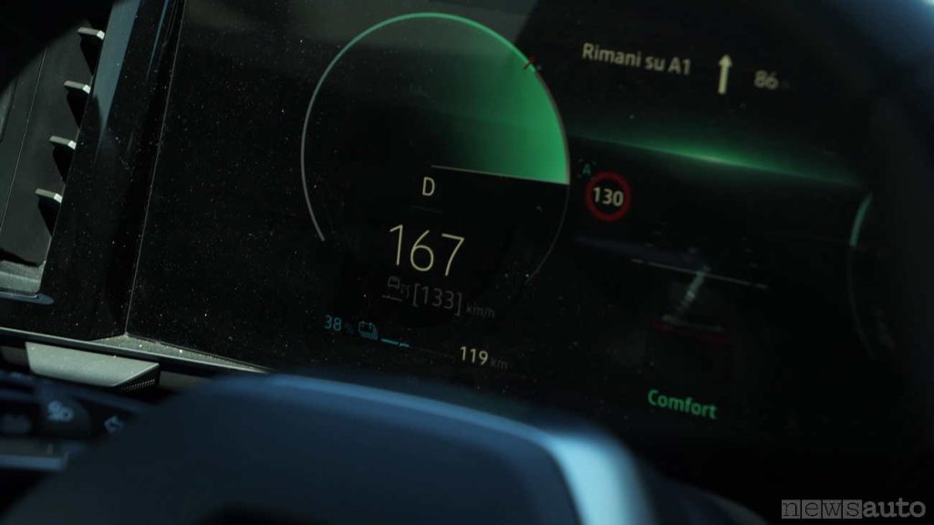Velocità massima indicata della Mégane E-Tech, 167 km/h, reali sono 160. 