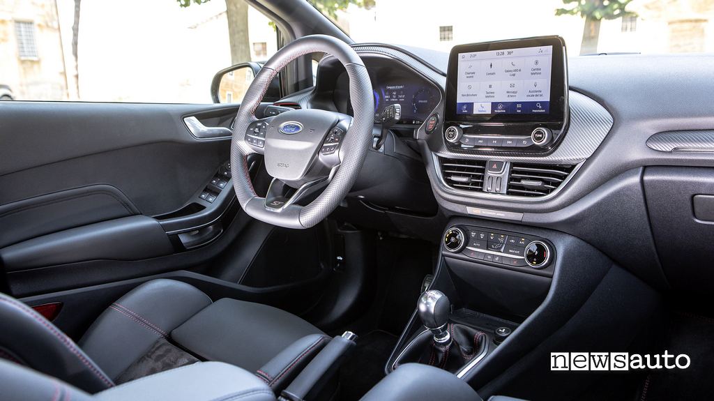 interni Ford Fiesta ST 2022