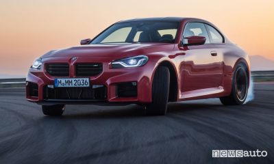 Nuova BMW M2 in derapata