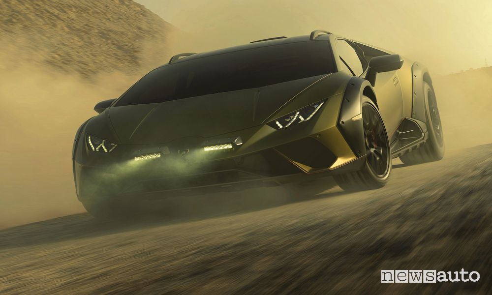 Lamborghini Huracán Sterrato frontale in azione