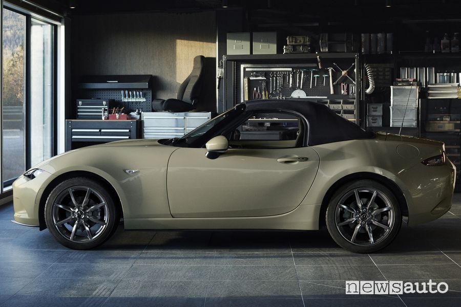 Mazda MX-5 2023 laterale