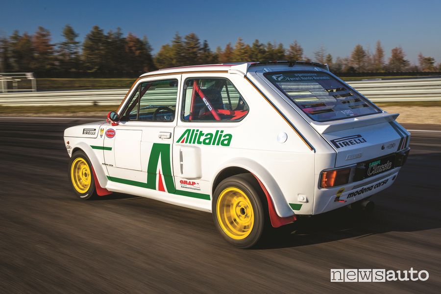 Fiat 127 Top elaborata livrea Alitalia test in pista
