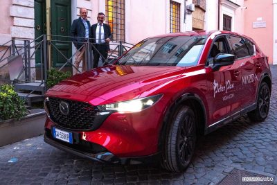 Mazda CX-5 all’associazione Peter Pan di Roma