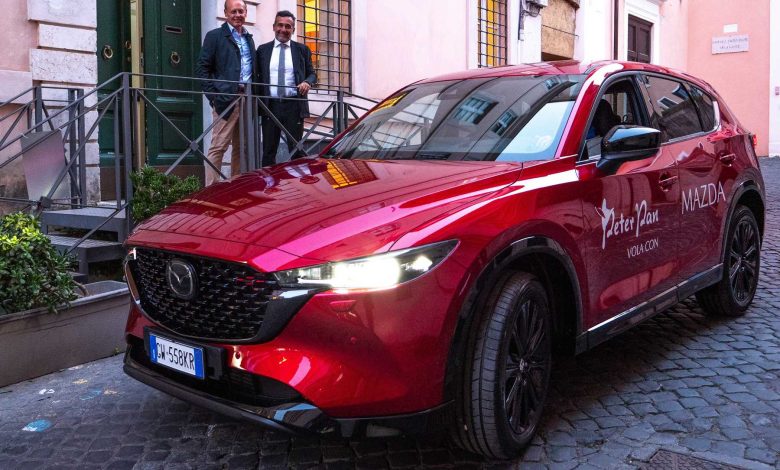 Mazda CX-5 all’associazione Peter Pan di Roma