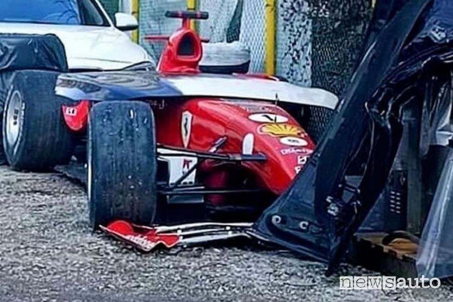 Ferrari F2005 F1 abbandonata in Bulgaria