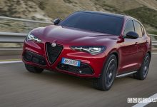 Alfa Romeo Stelvio 2023 anteriore 3/4 su strada