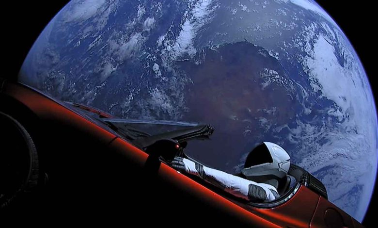 Tesla Roadster lanciata nello spazio nel 2018