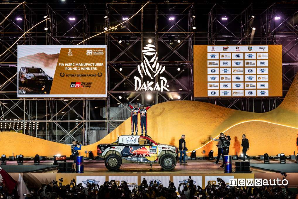 Toyota Hilux Dakar 2023 al traguardo