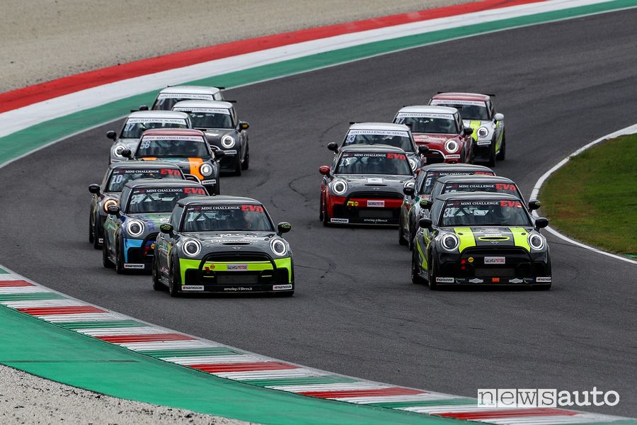 MINI John Cooper Works Challenge Evo