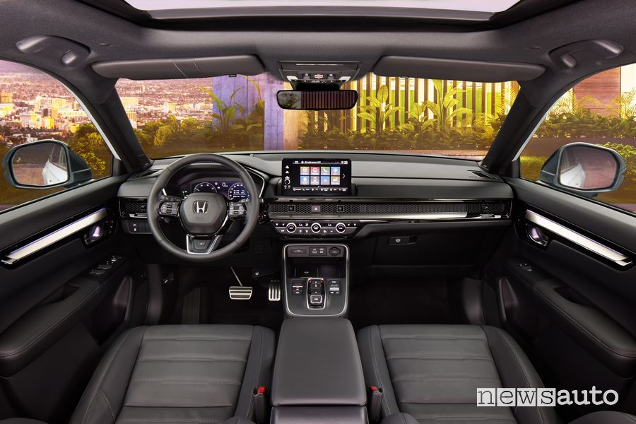 Nuova Honda CR-V 2023 e:PHEV plancia anteriore