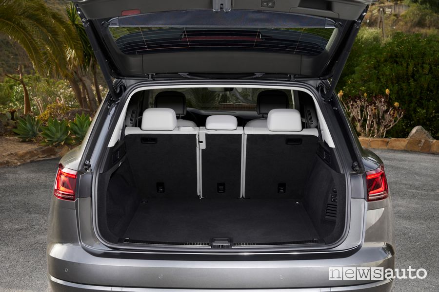 Volkswagen Touareg Elegance bagagliaio