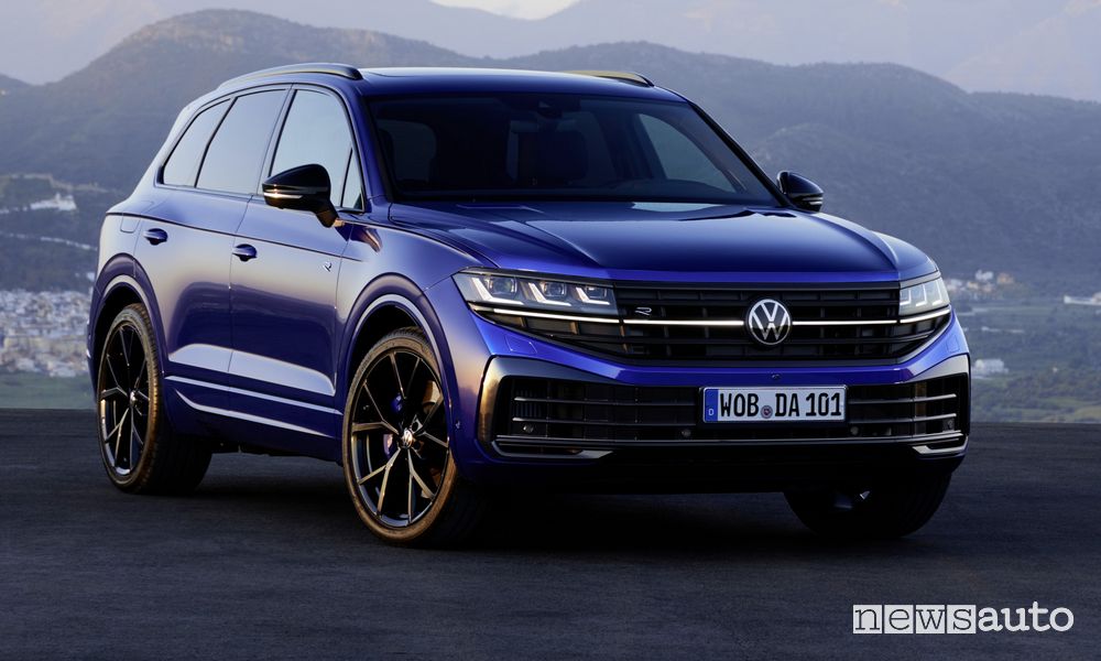 Volkswagen Touareg R eHybrid anteriore 3/4