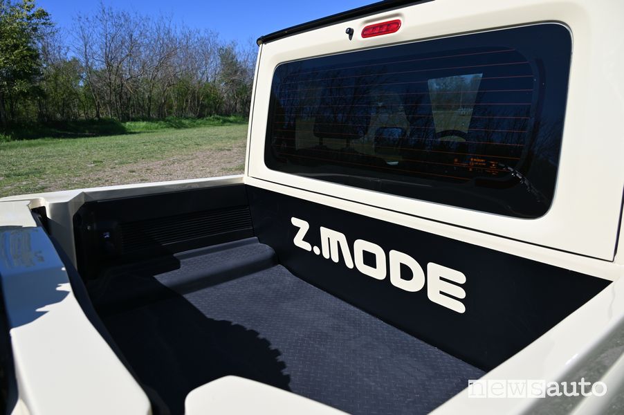 Suzuki Jimny pick-up Z-Mode cassone