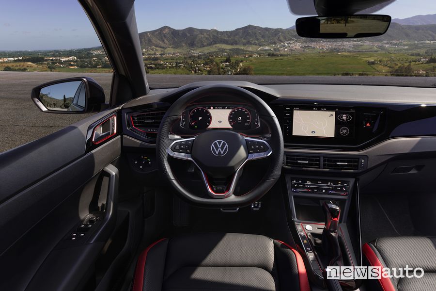 Volkswagen Polo GTI Edition 25 plancia abitacolo