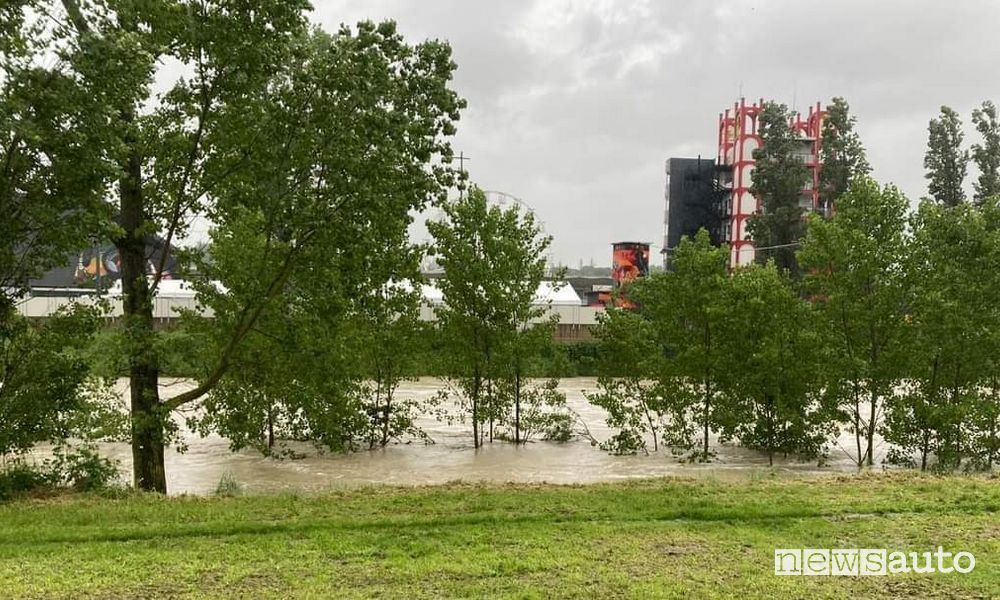 F1 2023 paddock Imola allagato per la piena del fiume Santerno