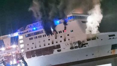 Incendio nave Superba porto di Palermo