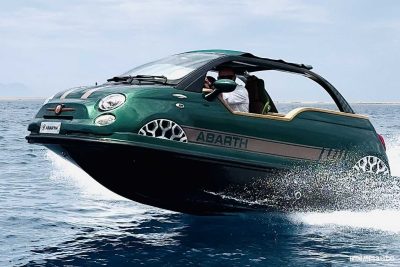 Navigare con l'Abarth e la Fiat 500 da mare