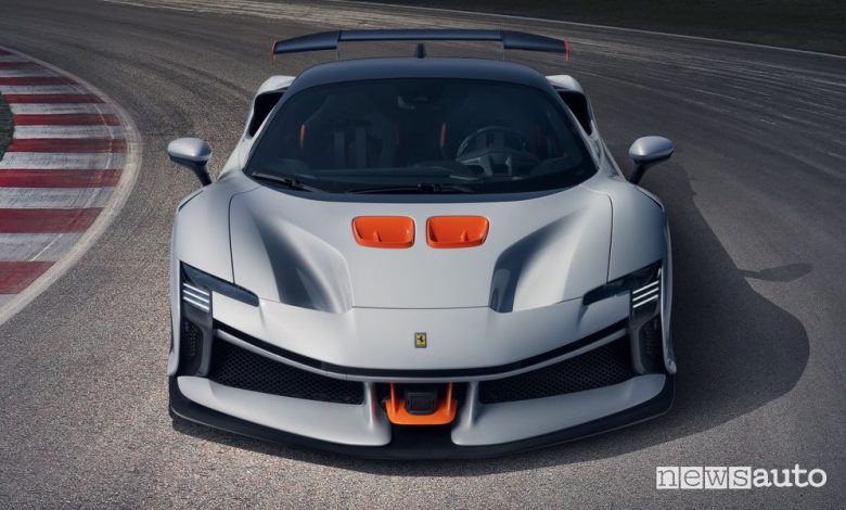 Ferrari SF90 XX Stradale frontale