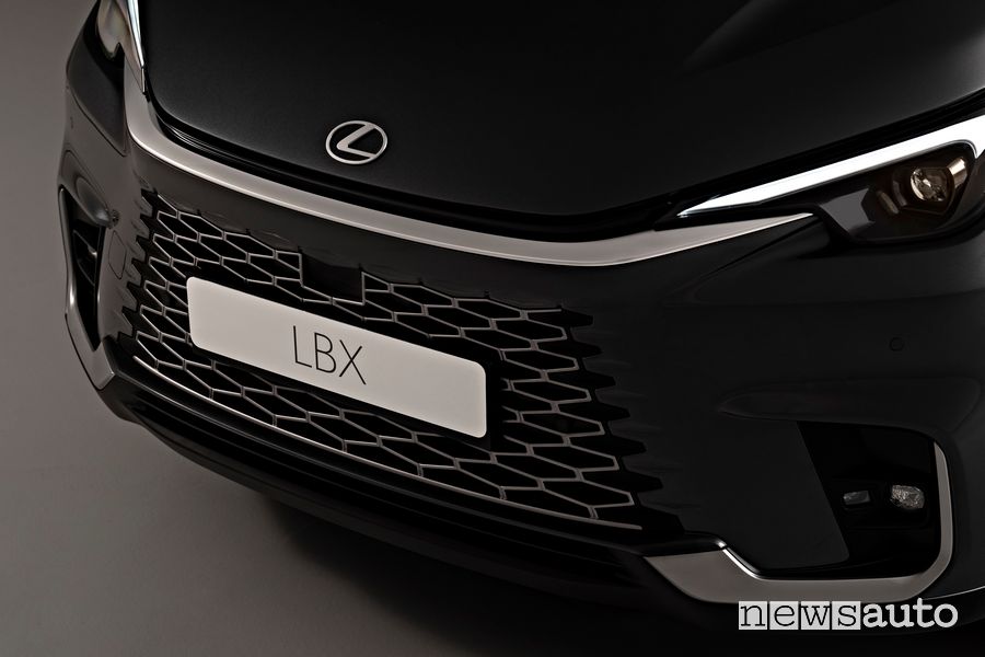 Nuova Lexus LBX Cool Sonic Grey Bitone griglia anteriore