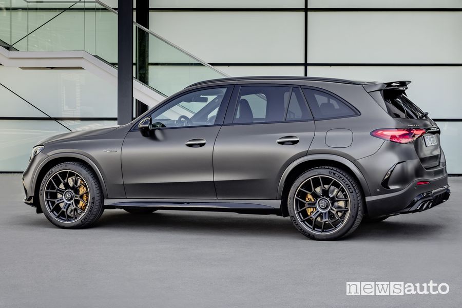 Mercedes-AMG GLC 63 S E Performance Edition 1 laterale