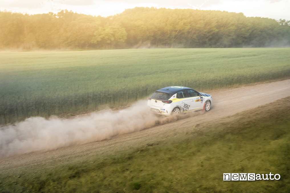 Opel Corsa-e Rally vista dall'alto