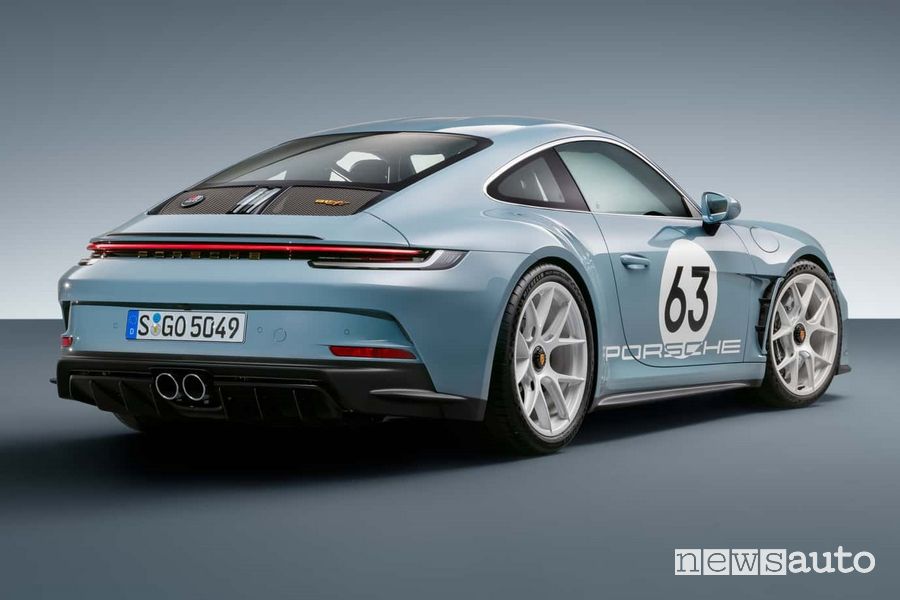 Porsche 911 S/T Heritage Design Package posteriore 3/4