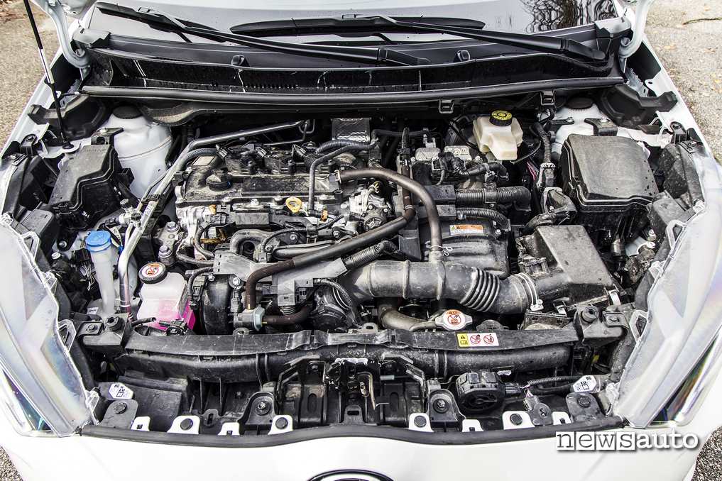 Mazda2 full hybrid motore