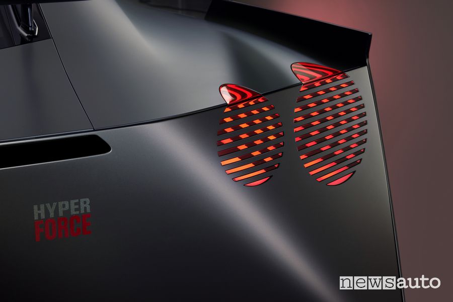 Nissan Hyper Force concept faro posteriore firma luminosa