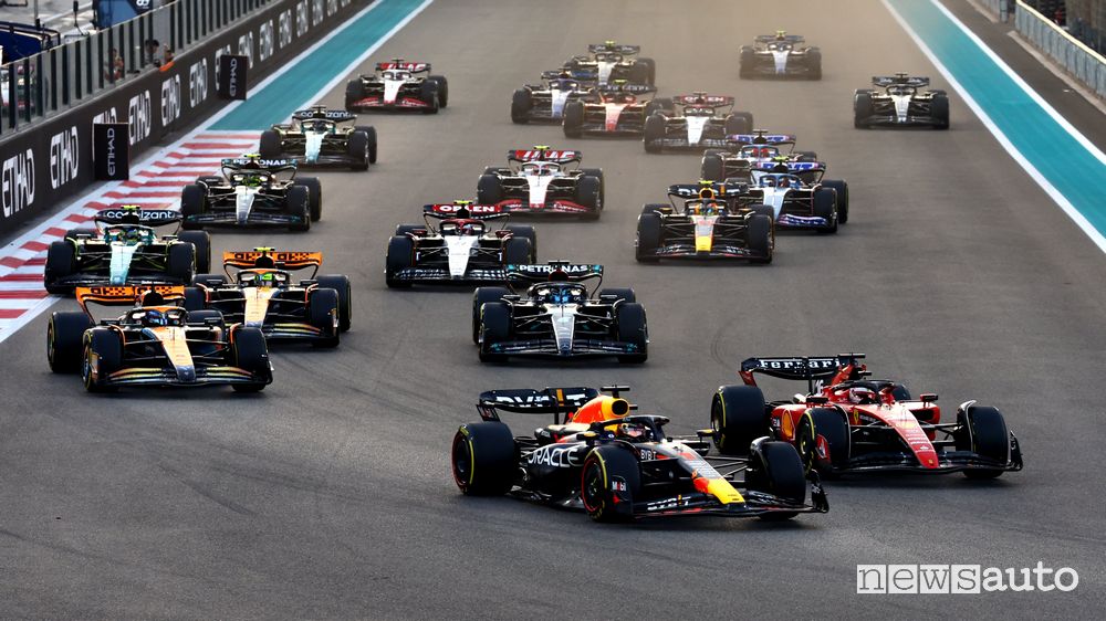 F1 2023 partenza del Gp di Abu Dhabi 2023