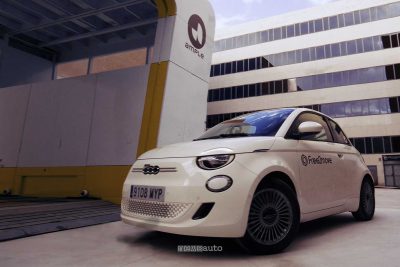 Ricarica rapida Fiat 500e con lo scambio della batteria
