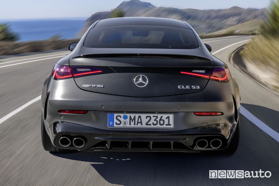 Mercedes CLE 53 4Matic+ Coupé su strada