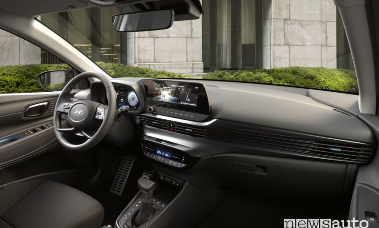Hyundai Bayon 2024 plancia abitacolo