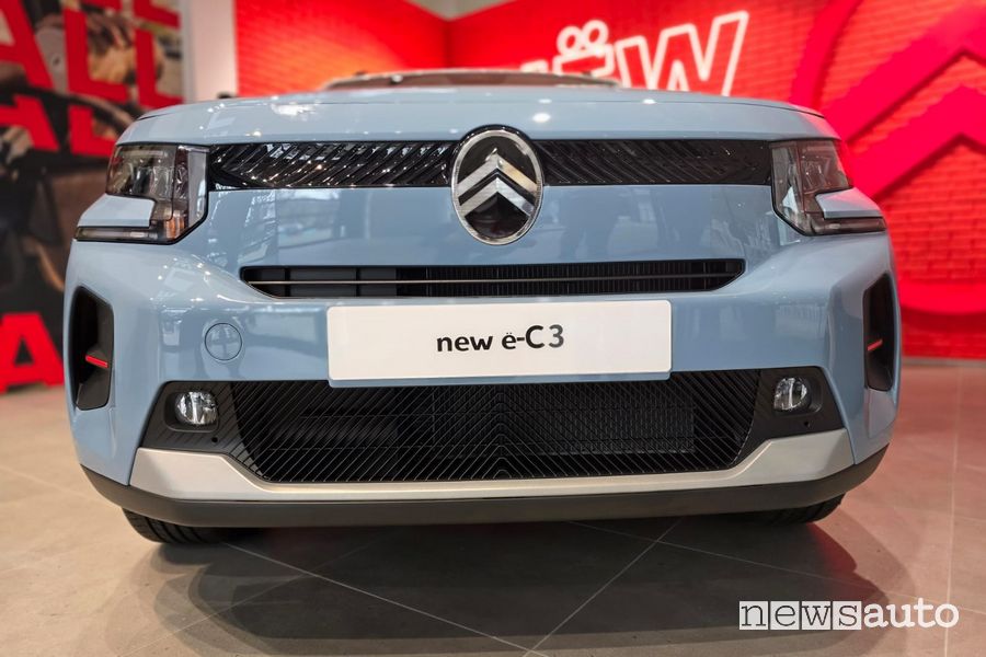 Nuova Citroen e-C3 paraurti anteriore