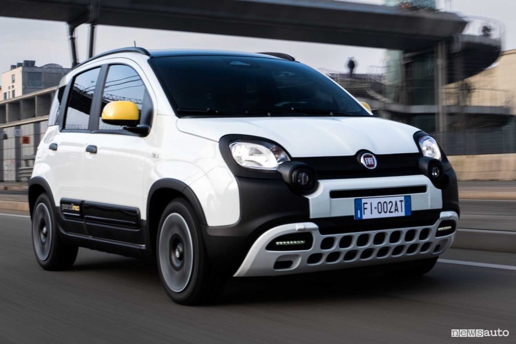 Fiat Pandina serie speciale su strada